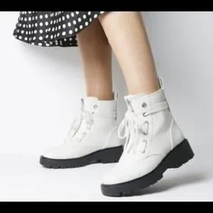 UGG Shoes Ugg Daren Hiker Boot White Reptile Boot Size Us